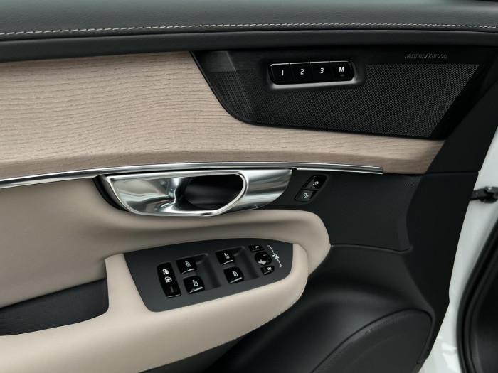 Volvo XC90 T8 AWD AUT RECHARGE DARK PLUS