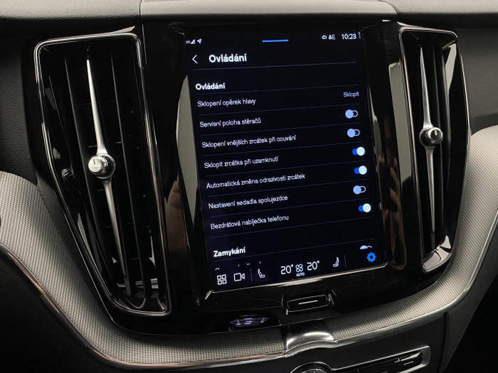 Volvo XC60 B4 PLUS BRIGHT AUT REZERVACE 2.0 Plus
