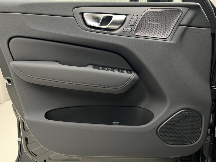 Volvo XC60 T8 AWD AUT RECHARGE BLACK PLUS