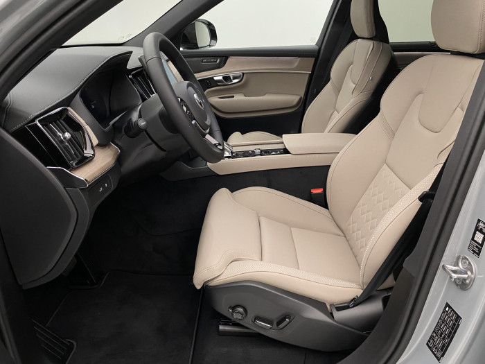 Volvo XC90 T8 AWD RECHARGE DARK PLUS 7m