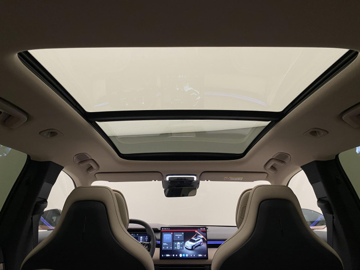 Lynk & Co 08 MORE PHEV