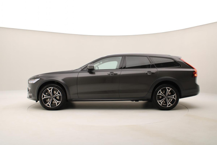 Volvo V90 CC B4 AWD PLUS CZ 1.maj