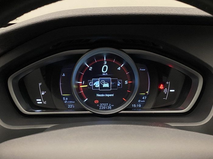 Volvo V40 D3 MOMENTUM 2.0 d Momentum