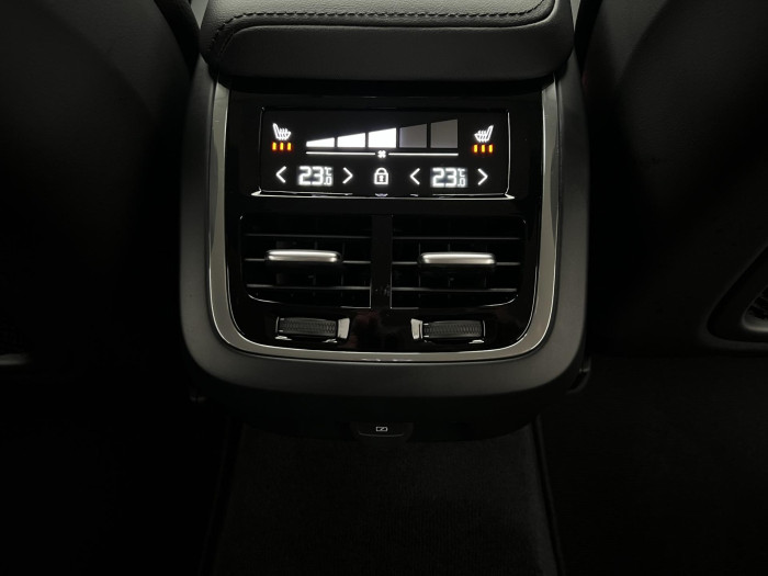 Volvo V60 CC B5 AWD PLUS BRIGHT AUT