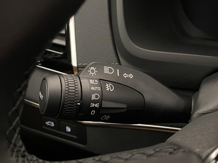 Volvo XC90 T8 AWD AT RECHARGE BRIGHT PLUS 2.0 AT Plus