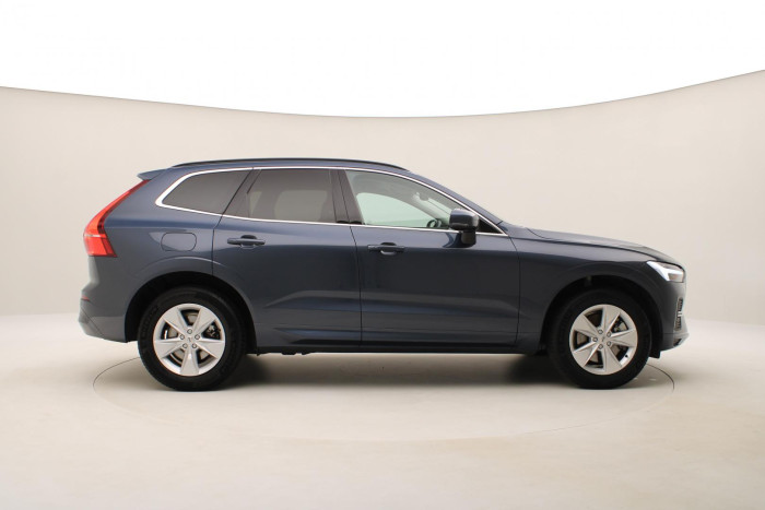 Volvo XC60 B4 AWD CORE AUT REZERVACE