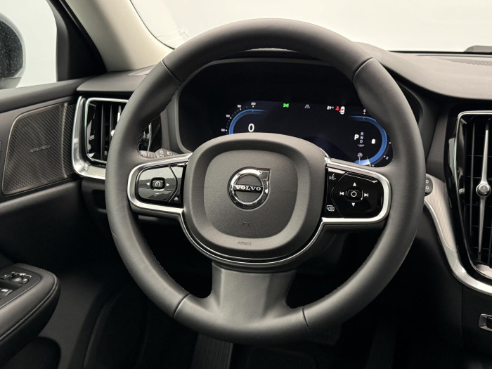 Volvo V60 B4 PLUS DARK AUT 1.maj.