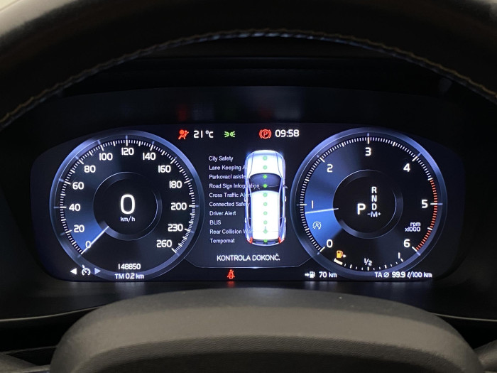 Volvo XC40 D4 AWD R-DESIGN AUT CZ 2.0 d