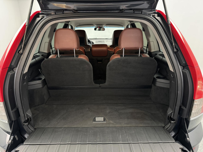 Volvo XC90 D5 AWD SUMMUM AUT 7M CZ 2.4 d Summum