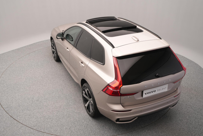 Volvo XC60 B5 AWD DARK PLUS