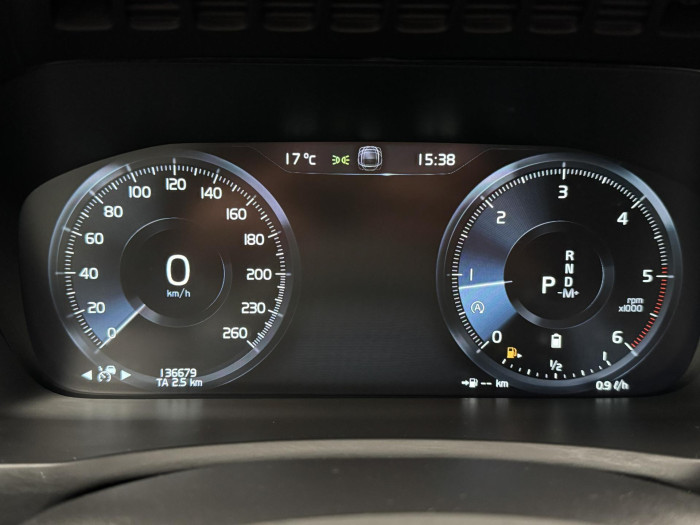 Volvo XC90 B5 AWD R-DESIGN AUT CZ