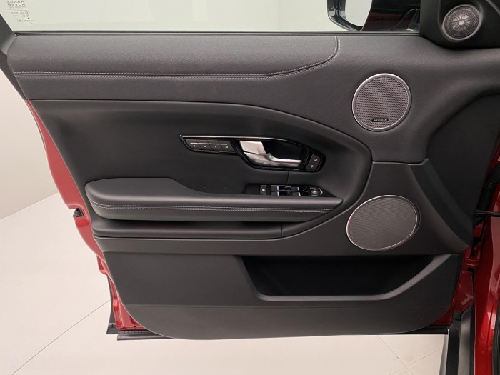 Land Rover Range Rover Evoque 2.0 TD4 DYNAMIC REZERVACE 2.0 TD Dynamic