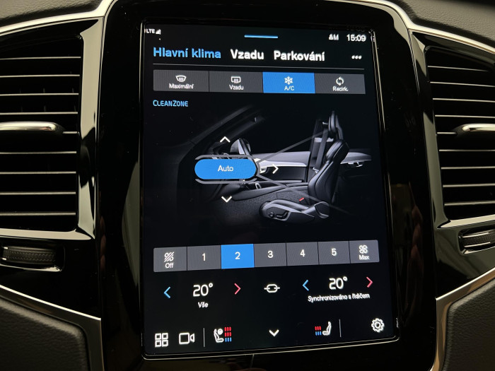 Volvo XC90 T8 AWD RECHARGE ULTRA DARK CZ