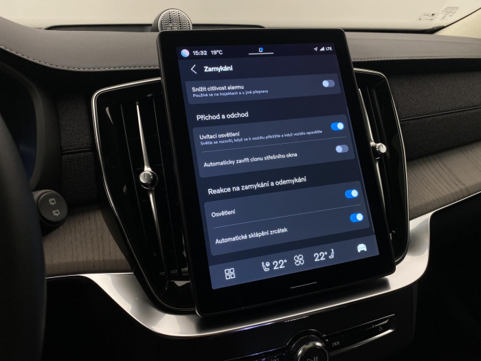 Volvo XC90 T8 AWD RECHARGE DARK ULTRA 7m