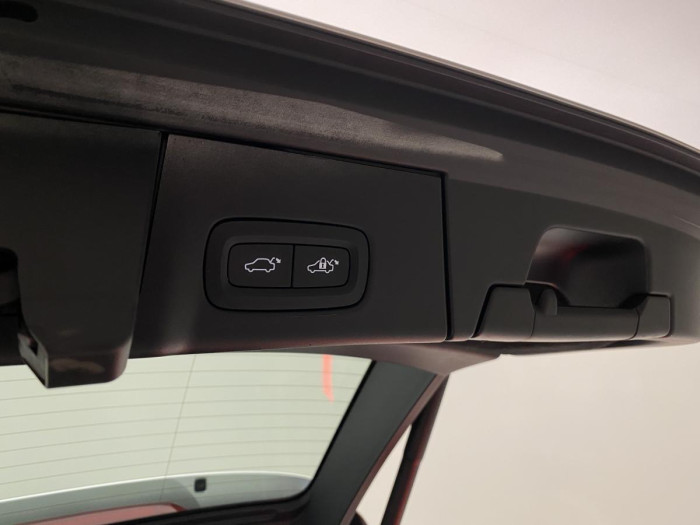 Volvo V90 D4 AWD MOMENTUM REZERVACE 2.0 d Momentum