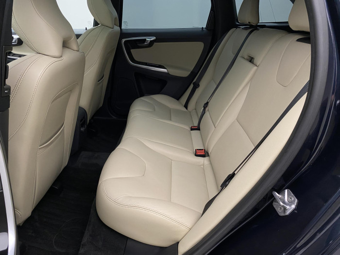 Volvo XC60 D5 AWD SUMMUM AUT CZ 2.4 d Summum