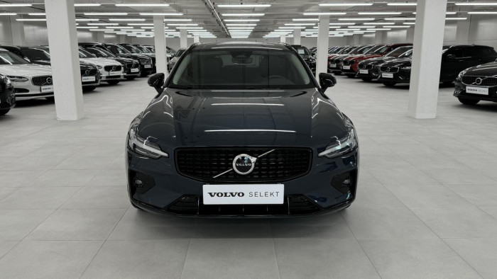 Volvo V60 B4 PLUS DARK AUT REZERVACE 2.0 Plus