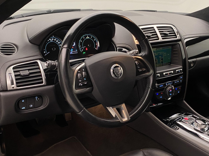 Jaguar XK8 5.0 S/C AUT