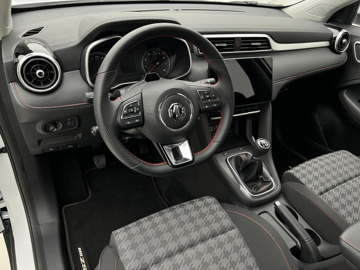 MG ZS 1.5 ESSENTIAL PLUS CZ 1.maj.