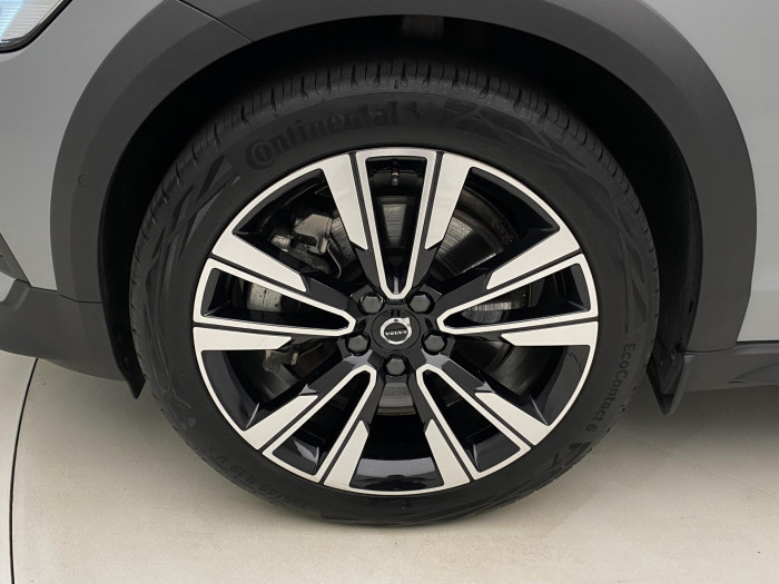 Volvo V60 CC B5 AWD PLUS AUT 1.maj.