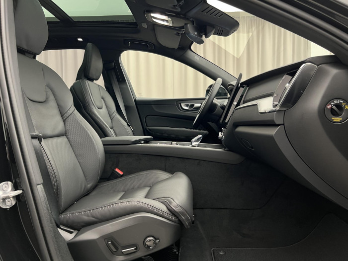 Volvo XC60 T8 AWD RECHARGE BLACK ULTRA