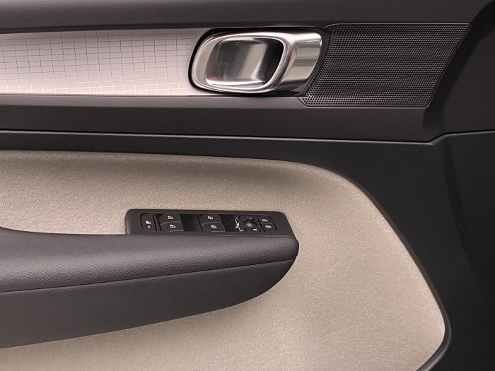 Volvo XC40 D4 AWD MOMENTUM AUT 2.0 d Momentum