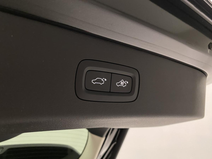 Lynk & Co 01 PHEV DCT AUT 1.maj. REZERVACE