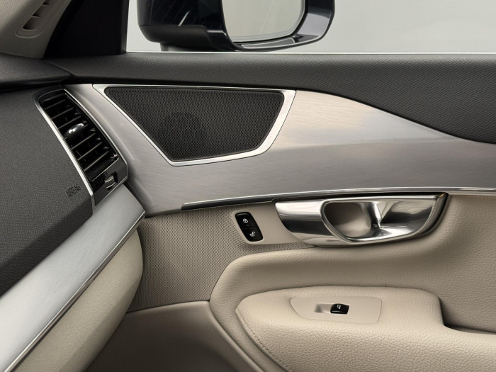 Volvo XC90 D5 AWD INSCRIPTION AUT CZ 2.0 d