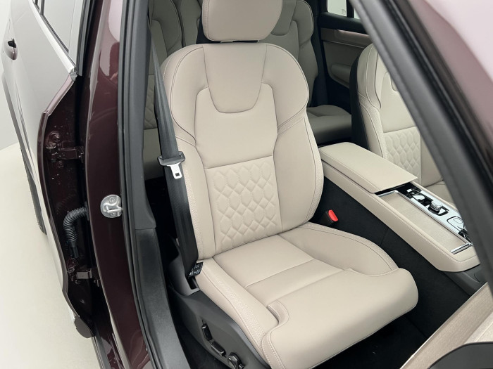 Volvo XC90 B5 AWD AUT BRIGHT PLUS 7-míst