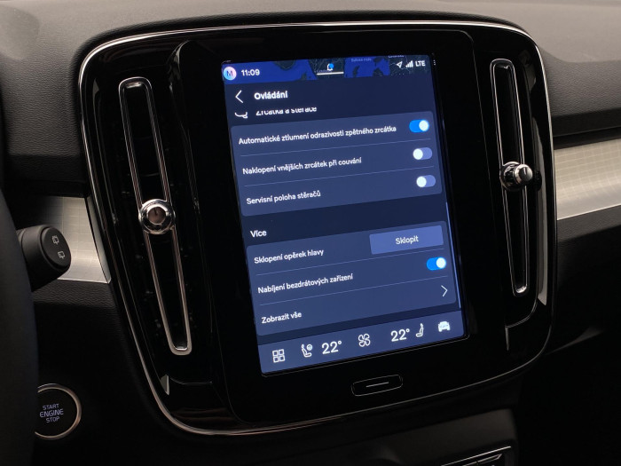 Volvo XC40 B3 DARK PLUS AUT CZ