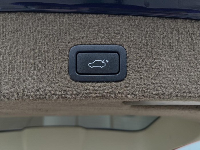 Volvo XC70 D5 AWD PARK. SENZORY Aut CZ 2.4 d