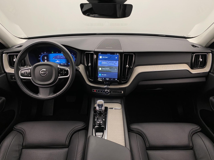 Volvo XC60 B4 AWD INSCRIPTION AUT CZ