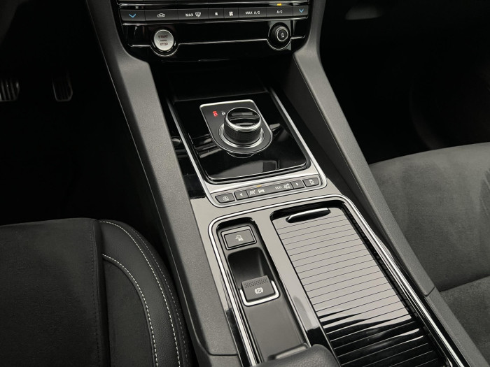 Jaguar F-Pace 30D S AWD AUT 3.0 d