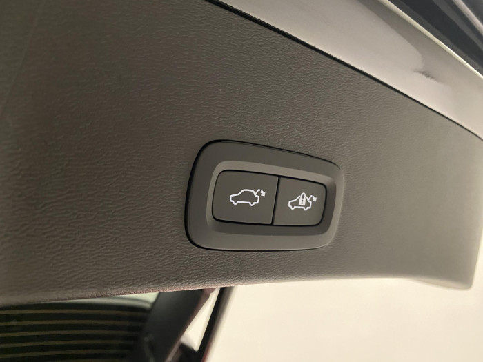 Volvo XC40 B3 AUT DARK PLUS