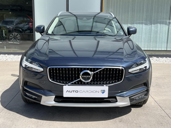 Volvo V90 CROSS COUNTRY D4 AWD Aut 1.maj 2.0 d