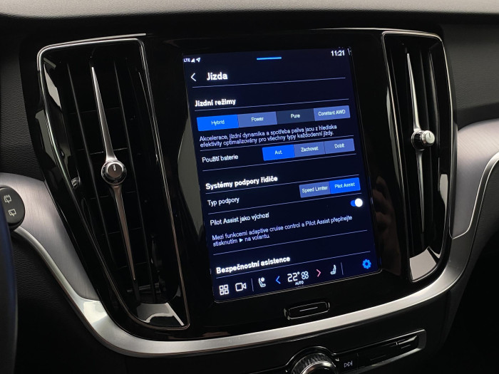 Volvo V60 T6 AWD RECHARGE CORE AUT