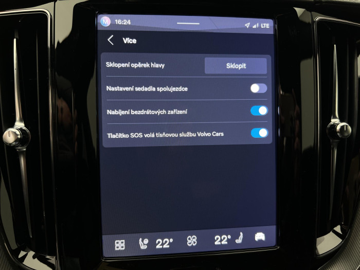 Volvo XC60 B5 AWD ULTRA BLACK REZERVACE