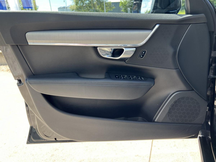 Volvo V90 D4 MOMENTUM POLESTAR Aut CZ 2.0 d Momentum
