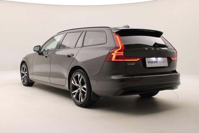 Volvo V60 B4 PLUS DARK AUT 1.maj