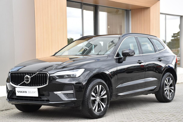 Volvo XC60 B4 AWD MOMENTUM REZERVACE 2.0 Momentum