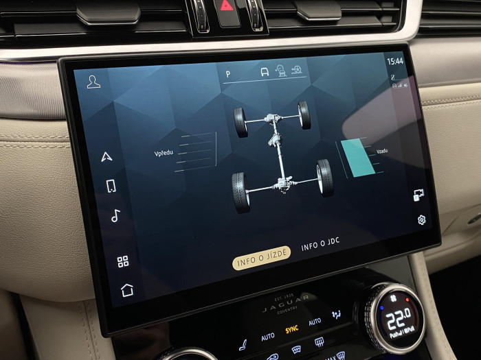 Jaguar F-Pace P250 AWD R-DYNAMIC REZERVACE 2.0 Dynamic