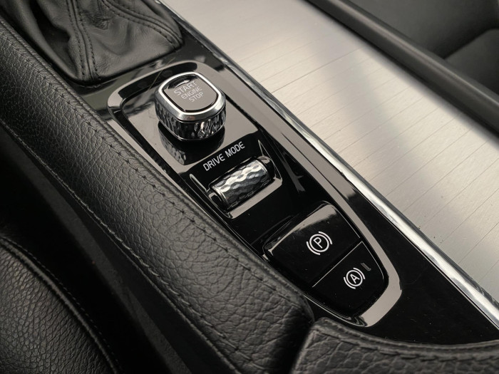 Volvo XC90 D5 AWD INSCRIPTION AUT CZ 2.0 d