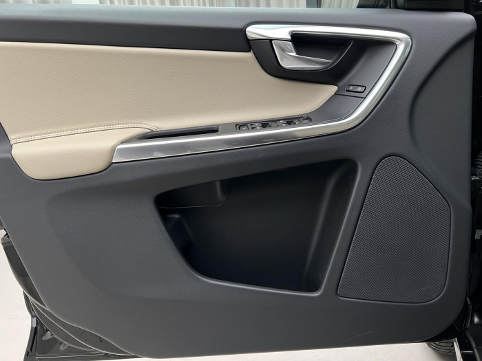 Volvo XC60 D4 SUMMUM AUT 2.0 d Summum