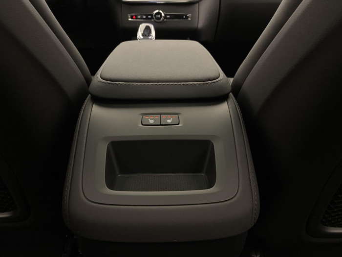 Volvo XC90 B5 AWD BLACK EDITION PLUS 7