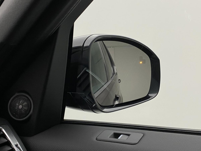 Land Rover Discovery D300 DYNAMIC HSE REZERVACE 3.0 d Dynamic