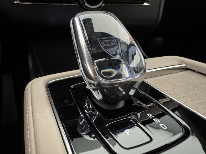 Volvo XC90 T8 AWD RECHARGE DARK ULTRA 7m