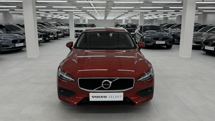Volvo V60 D4 MOMENTUM ADVANCED REZERVACE 2.0 d Momentum