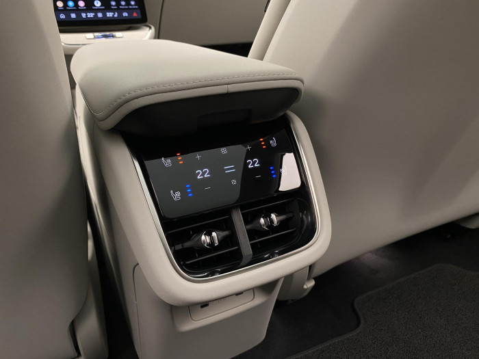 Volvo ES90 PURE ELECTRIC ULTRA