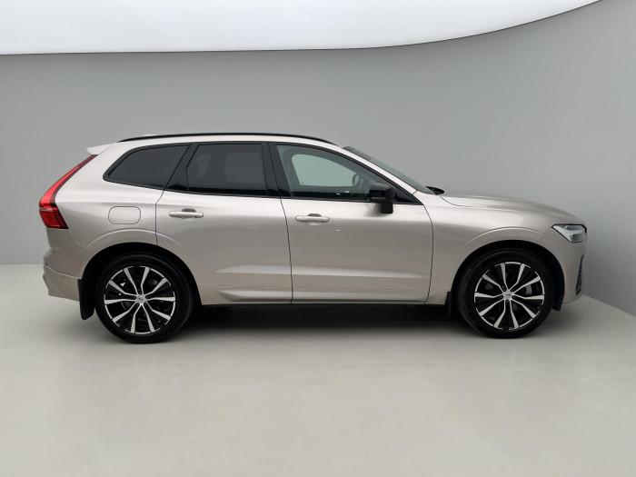 Volvo XC60 B4 AWD PLUS DARK AUT 1.maj.