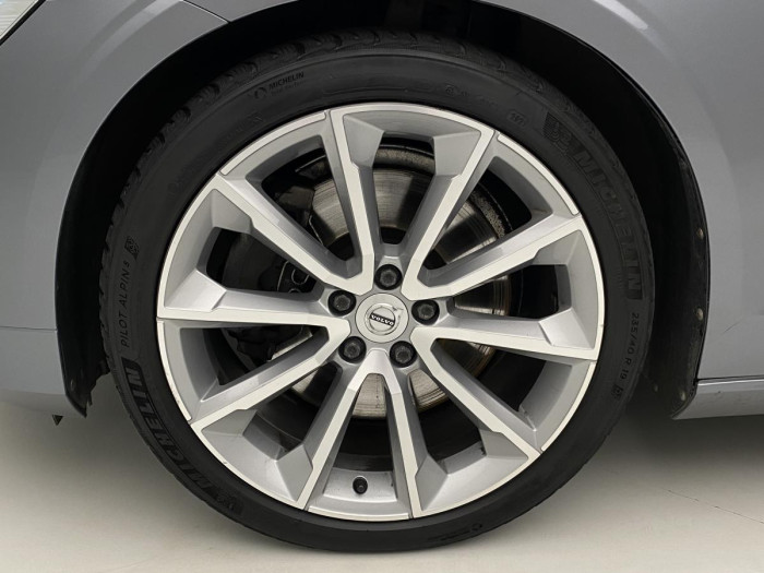 Volvo V60 T5 MOMENTUM AUT CZ REZERVACE 2.0 Momentum
